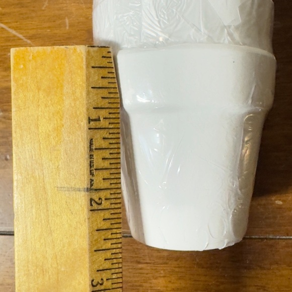 2.5 Inch White Terracotta Pots - Picture 4 of 6